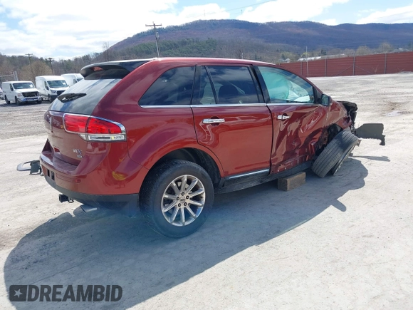 2015 Lincoln MKX with VIN 2LMDJ8JK3FBL24337, listed as a IAAI auction lot 41913926 with 142,619 mi miles. Bid and sale history available at carsss.com. Image 4.