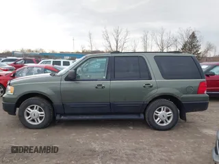 2004 Ford Expedition Special Service with VIN 1FMPU16L64LB74097, listed as a IAAI auction lot 41938850 with 168,436 mi miles. Bid and sale history available at carsss.com. Image 14.