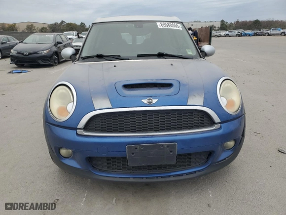 2009 MINI Cooper Clubman S with VIN WMWMM33599TP73797, listed as a Copart auction lot 88580465 with 102,573 mi miles and Clean Title. Bid and sale history available at carsss.com. Image 5.