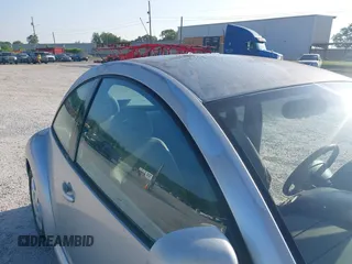 1998 Volkswagen Beetle с VIN 3VWBB61C3WM017876, выставлен на аукционе IAAI как лот 42418170 с пробегом Не указан миль и . История ставок и продаж доступна на DreamBid. Изображение 6.