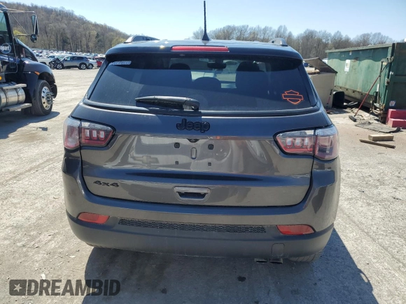 2019 Jeep Compass Altitude z VIN 3C4NJDBB7KT652855, wystawiony jako Copart lot #53485835 z przebiegiem 43 844 mil mil oraz Szkoda całkowita • Salvage title. Historia ofert i sprzedaży dostępna na DreamBid. Obrazek 6.
