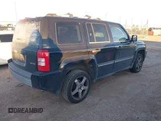 2009 Jeep Patriot with VIN 1J8FT48B79D110072, listed as a IAAI auction lot 41387933 with 92,420 mi miles and . Bid and sale history available at DreamBid. Image 4.
