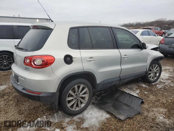 2011 Volkswagen Tiguan SEL with VIN WVGBV7AX3BW562761, listed as a Copart auction lot 85906534 with 84,635 mi miles and Salvage Title. Bid and sale history available at DreamBid. Image 3.