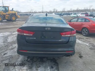 2016 Kia Optima LX z VIN 5XXGT4L34GG020666, wystawiony jako IAAI lot #41406265 z przebiegiem 173 645 mil mil oraz . Historia ofert i sprzedaży dostępna na DreamBid. Obrazek 16.