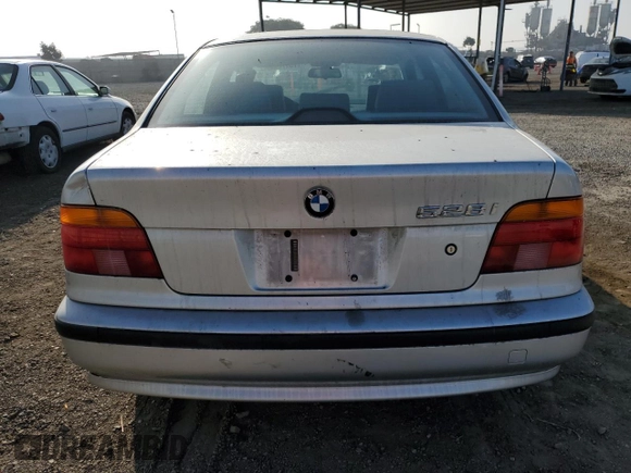 2000 BMW 5 Series 528iA with VIN WBADM6345YGU29738, listed as a Copart auction lot 75176334 with 160,821 mi miles and Salvage Title. Bid and sale history available at carsss.com. Image 6.