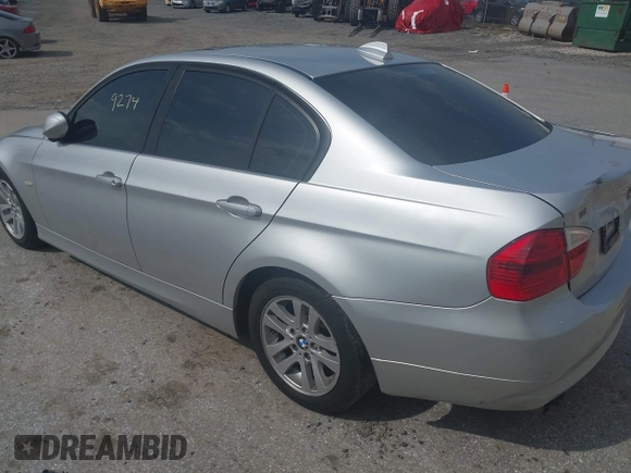 2007 BMW 3 Series 328xi with VIN WBAVC93597K034927, listed as a IAAI auction lot 42009274 with 184,427 mi miles and . Bid and sale history available at DreamBid. Image 3.