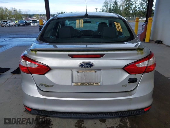 2014 Ford Focus SE with VIN 1FADP3F28EL433519, listed as a IAAI auction lot 41969007 with 137,064 mi miles. Bid and sale history available at carsss.com. Image 17.