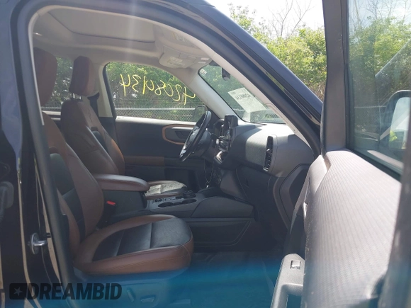 2021 Ford Bronco Sport Badlands z VIN 3FMCR9D98MRA67396, wystawiony jako IAAI lot #42080134 z przebiegiem 52 300 mil mil oraz . Historia ofert i sprzedaży dostępna na DreamBid. Obrazek 5.