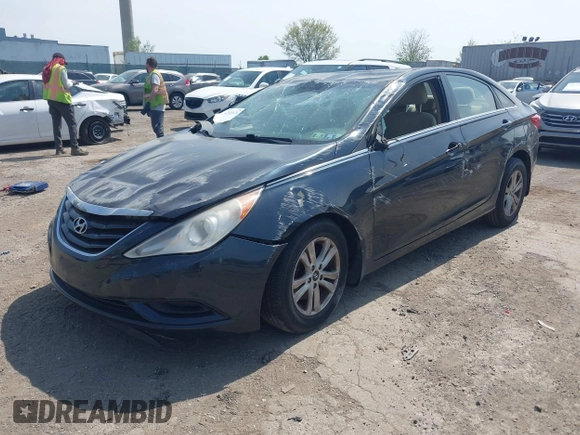 2012 Hyundai Sonata GLS with VIN 5NPEB4AC0CH422955, listed as a IAAI auction lot 42113670 with Not Provided miles. Bid and sale history available at carsss.com. Image 2.