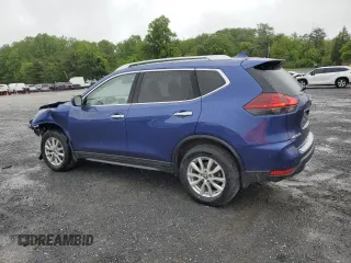2020 Nissan Rogue SV z VIN KNMAT2MV5LP502902, wystawiony jako Copart lot #55873215 z przebiegiem 96 736 mil mil oraz Szkoda całkowita • Salvage title. Historia ofert i sprzedaży dostępna na DreamBid. Obrazek 2.