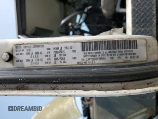 1993 Jeep Wrangler z VIN 1J4FY29SXPP206084, wystawiony jako Copart lot #59419925 z przebiegiem 154 021 mil mil oraz Czysty tytuł • Clean title. Historia ofert i sprzedaży dostępna na DreamBid. Obrazek 12.