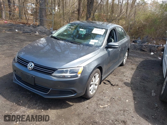 2013 Volkswagen Jetta Sedan SE with VIN 3VWDP7AJ5DM297182, listed as a IAAI auction lot 42031964 with 85,705 mi miles. Bid and sale history available at carsss.com. Image 2.