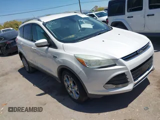 2014 Ford Escape Titanium с VIN 1FMCU0J90EUB49745, выставлен на аукционе IAAI как лот 42304603 с пробегом Не указан миль и . История ставок и продаж доступна на DreamBid. Изображение 1.