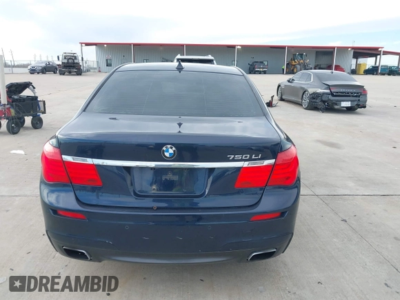 2012 BMW 7 Series 750Li with VIN WBAKB8C50CC963330, listed as a IAAI auction lot 41286275 with 186,335 mi miles. Bid and sale history available at carsss.com. Image 16.