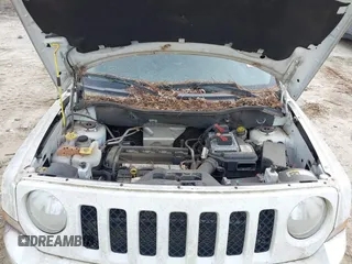 2016 Jeep Patriot Sport SE with VIN 1C4NJPBA4GD574945, listed as a IAAI auction lot 42121214 with Not Provided miles and . Bid and sale history available at carsss.com. Image 10.