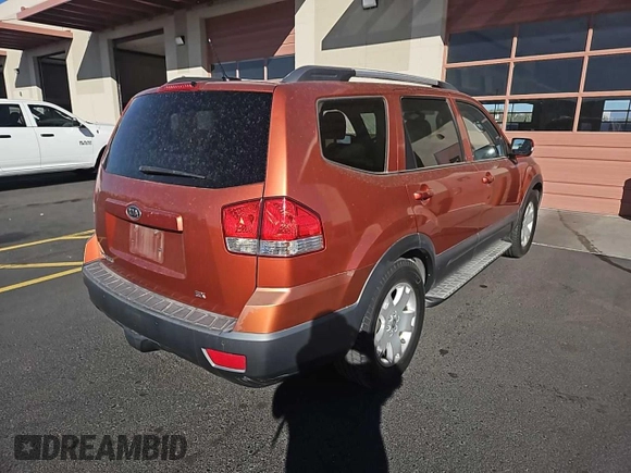 2009 Kia Borrego EX with VIN KNDJH741795016267, listed as a Copart auction lot 82262824 with 208,940 mi miles and Clean Title. Bid and sale history available at DreamBid. Image 4.