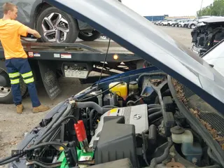 2006 Toyota Highlander with VIN JTEHP21A360172075, listed as a IAAI auction lot 42744197 with 124,561 mi miles and . Bid and sale history available at DreamBid. Image 12.