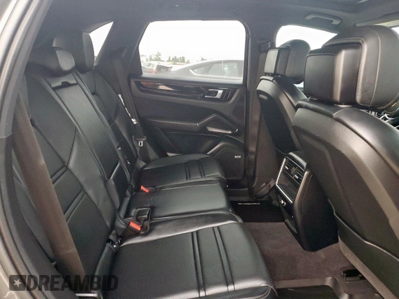 2021 Porsche Cayenne z VIN WP1AA2AY2MDA01617, wystawiony jako Copart lot #56953425 z przebiegiem 38 663 mil mil oraz Szkoda całkowita • Salvage title. Historia ofert i sprzedaży dostępna na DreamBid. Obrazek 11.