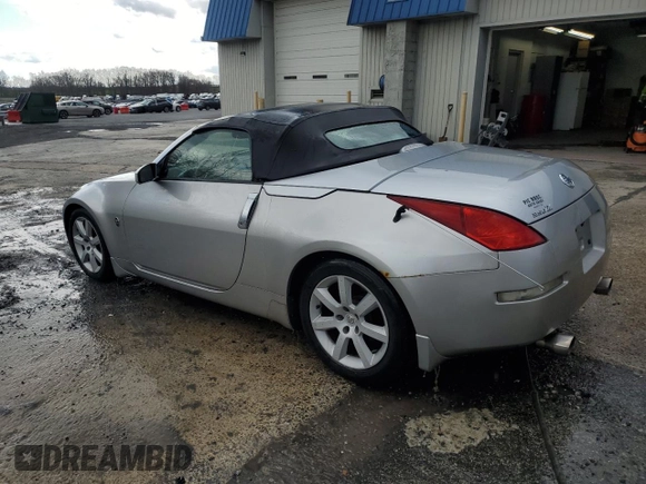 2004 Nissan 350Z Enthusiast z VIN JN1AZ36A54T015600, wystawiony jako Copart lot #53322995 z przebiegiem 114 850 mil mil oraz Czysty tytuł • Clean title. Historia ofert i sprzedaży dostępna na DreamBid. Obrazek 2.
