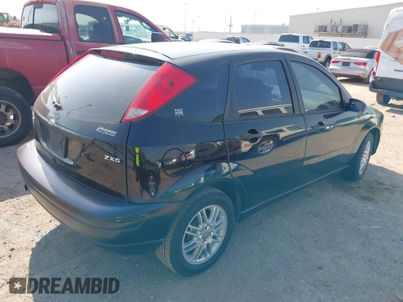 2005 Ford Focus S with VIN 3FAFP37N95R110485, listed as a IAAI auction lot 42047479 with 167,475 mi miles and . Bid and sale history available at carsss.com. Image 4.