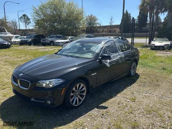 2015 BMW 5 Series 528i with VIN WBA5A5C54FD523446, listed as a Copart auction lot 49319235 with 165,596 mi miles and Clean Title. Bid and sale history available at carsss.com. Image 2.