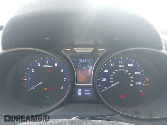 2013 Hyundai Veloster Turbo with VIN KMHTC6AE4DU157798, listed as a IAAI auction lot 42001561 with 163,370 mi miles and . Bid and sale history available at DreamBid. Image 7.