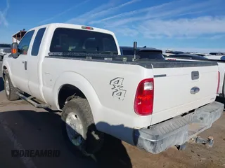 2016 Ford Super Duty F-250 SRW XLT with VIN 1FT7X2B62GEA13840, listed as a IAAI auction lot 41523113 with 139,215 mi miles. Bid and sale history available at carsss.com. Image 3.