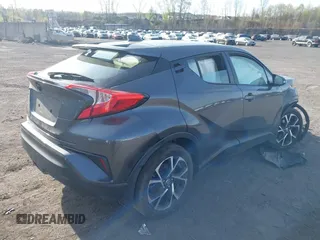 2022 Toyota C-HR XLE z VIN NMTKHMBXXNR145682, wystawiony jako IAAI lot #42104874 z przebiegiem 88 141 mil mil oraz . Historia ofert i sprzedaży dostępna na DreamBid. Obrazek 4.