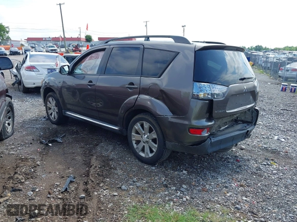 2010 Mitsubishi Outlander SE with VIN JA4AS3AW0AZ002972, listed as a IAAI auction lot 42220473 with 225,584 mi miles and . Bid and sale history available at DreamBid. Image 3.