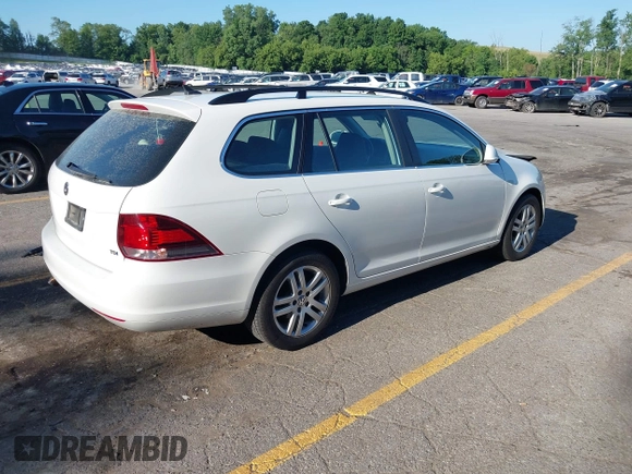 2013 Volkswagen Jetta TDI с VIN 3VWPL7AJ8DM662365, выставлен на аукционе IAAI как лот 42654920 с пробегом 145 785 миль миль и . История ставок и продаж доступна на DreamBid. Изображение 4.