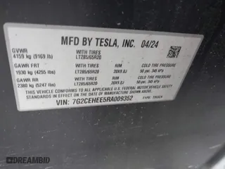 2024 Tesla Cybertruck Cyberbeast with VIN 7G2CEHEE5RA009352, listed as a IAAI auction lot 41605616 with 10,091 mi miles. Bid and sale history available at carsss.com. Image 9.