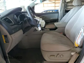 2017 Kia Sedona LX with VIN KNDMB5C17H6226445, listed as a Copart auction lot 52016445 with 173,136 mi miles and Salvage Title. Bid and sale history available at carsss.com. Image 7.