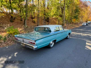 1964 Mercury Monterey z VIN 4W42Y537013, wystawiony jako Copart lot #79842704 z przebiegiem 30 729 mil mil oraz Tytuł czysty. Historia ofert i sprzedaży dostępna na DreamBid. Obrazek 4.