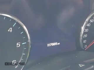 2017 Chevrolet Suburban LT z VIN 1GNSKHKC2HR315082, wystawiony jako IAAI lot #41545420 z przebiegiem 117 565 mil mil oraz . Historia ofert i sprzedaży dostępna na DreamBid. Obrazek 15.