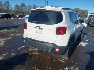 2021 Jeep Renegade Latitude with VIN ZACNJDB19MPN29234, listed as a IAAI auction lot 41238806 with 52,745 mi miles. Bid and sale history available at carsss.com. Image 4.