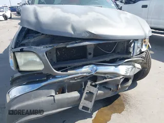 2002 Ford F-150 XL с VIN 1FTRX17W22NB51110, выставлен на аукционе IAAI как лот 42065464 с пробегом 346 583 миль миль и . История ставок и продаж доступна на DreamBid. Изображение 6.