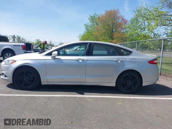 2016 Ford Fusion SE with VIN 3FA6P0H77GR125519, listed as a IAAI auction lot 42151384 with 248,933 mi miles and . Bid and sale history available at carsss.com. Image 14.