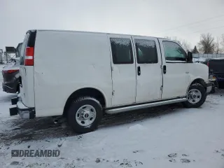 2021 GMC Savana Cargo Van with VIN 1GTW7AF78M1262297, listed as a Copart auction lot 41510995 with 0 mi miles and Salvage Title. Bid and sale history available at carsss.com. Image 3.