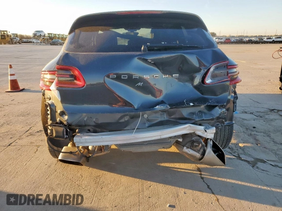 2018 Porsche Macan with VIN WP1AA2A50JLB22704, listed as a Copart auction lot 44987625 with 37,370 mi miles and Salvage title. Bid and sale history available at DreamBid. Image 6.