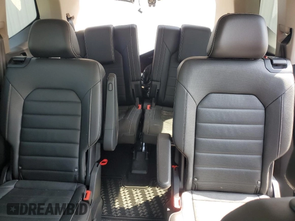 2024 Volkswagen Atlas SEL with VIN 1V2BR2CA9RC545090, listed as a Copart auction lot 61136825 with 18,248 mi miles and Non repairable. Bid and sale history available at DreamBid. Image 10.