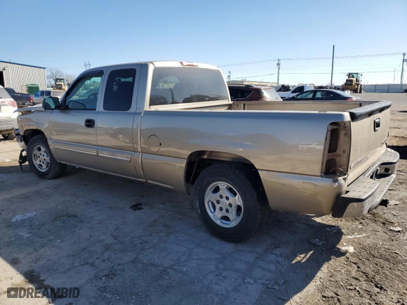 2004 Chevrolet Silverado 1500 LS with VIN 2GCEC19T441201006, listed as a Copart auction lot 45093155 with 170,070 mi miles and Salvage Title. Bid and sale history available at carsss.com. Image 2.