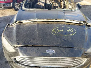 2018 Ford Fusion SE with VIN 3FA6P0HD3JR171412, listed as a IAAI auction lot 40834405 with Not Provided miles. Bid and sale history available at carsss.com. Image 12.