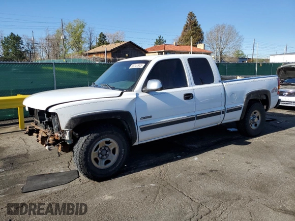 2001 Chevrolet Silverado 1500 LS with VIN 1GCEK19TX1E288438, listed as a Copart auction lot 55347945 with 215,060 mi miles and Clean Title. Bid and sale history available at DreamBid. Image 1.