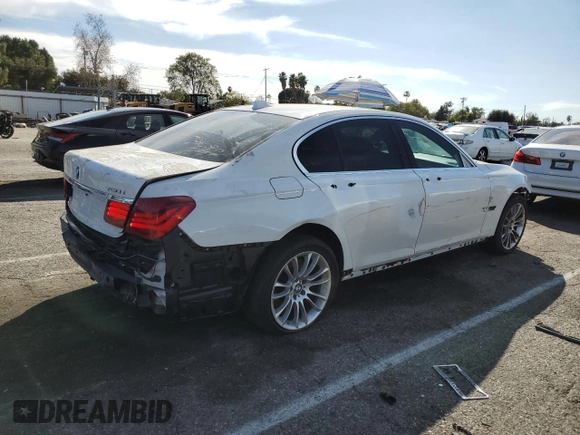 2014 BMW 7 Series 750i с VIN WBAYA8C56ED825303, выставлен на аукционе Copart как лот 46189695 с пробегом 77 573 миль миль и Списание • Salvage title. История ставок и продаж доступна на DreamBid. Изображение 3.