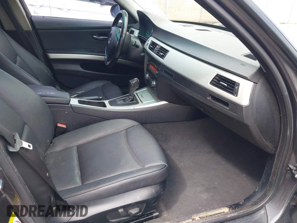 2007 BMW 3 Series 328xi with VIN WBAVC93547K033541, listed as a IAAI auction lot 41868339 with 190,503 mi miles. Bid and sale history available at carsss.com. Image 5.