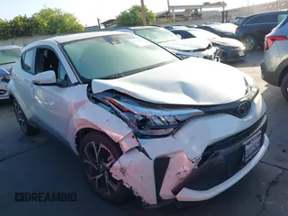 2021 Toyota C-HR LE z VIN JTNKHMBX4M1126585, wystawiony jako IAAI lot #42232444 z przebiegiem 33 169 mil mil oraz . Historia ofert i sprzedaży dostępna na DreamBid. Obrazek 1.