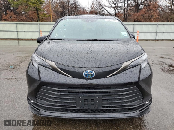 2023 Toyota Sienna XSE 25th Anniversary with VIN 5TDCSKFC6PS105296, listed as a Copart auction lot 41728475 with 1,142 mi miles and Non repairable. Bid and sale history available at DreamBid. Image 5.