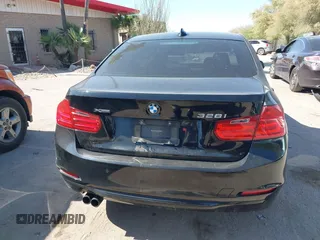 2013 BMW 3 Series 328i xDrive с VIN WBA3B3C51DF543955, выставлен на аукционе IAAI как лот 42510430 с пробегом 87 280 миль миль и . История ставок и продаж доступна на DreamBid. Изображение 16.
