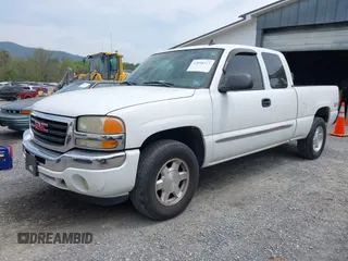 2006 GMC Sierra 1500 Work Truck z VIN 1GTEK19B76E109013, wystawiony jako IAAI lot #42098117 z przebiegiem 204 399 mil mil oraz . Historia ofert i sprzedaży dostępna na DreamBid. Obrazek 6.