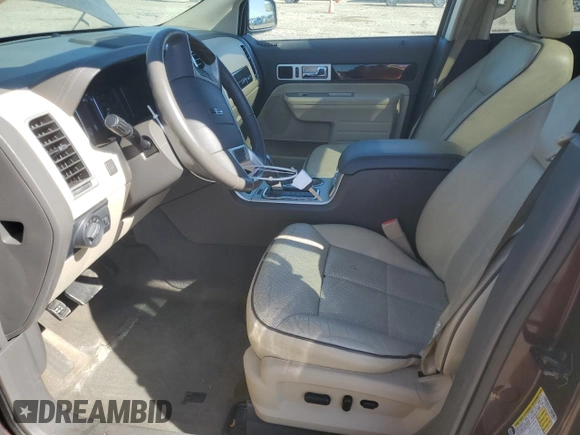 2010 Lincoln MKX with VIN 2LMDJ8JC4ABJ16887, listed as a Copart auction lot 46526765 with 166,533 mi miles and Salvage Title. Bid and sale history available at DreamBid. Image 7.